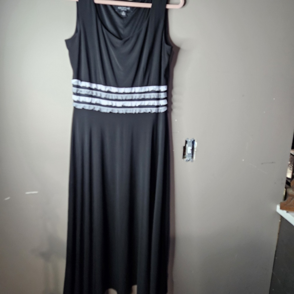 Perceptions New York Maxi Dress Black White Ruffle Sleeveless 14